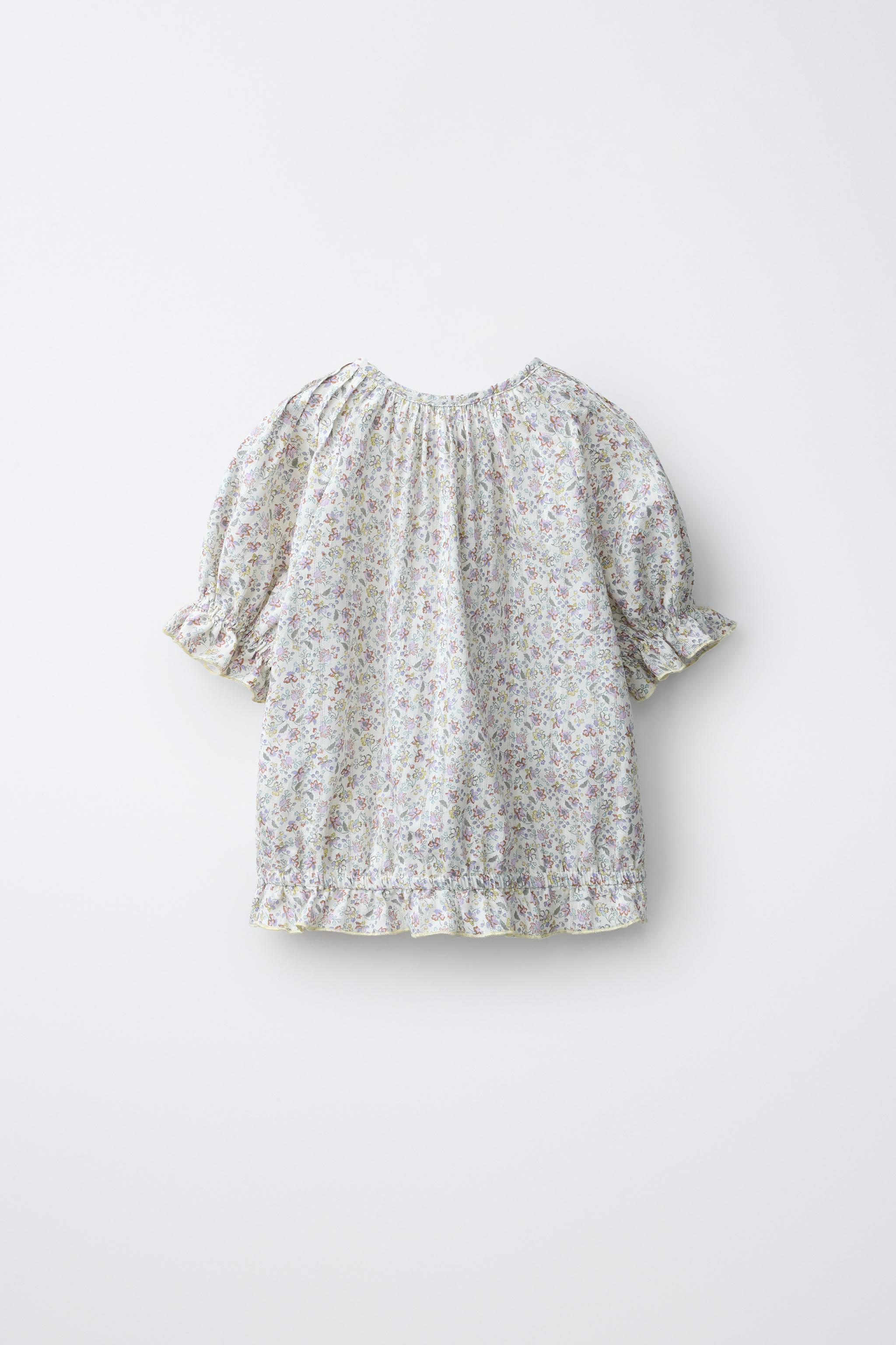 FLORAL PINTUCK BLOUSE